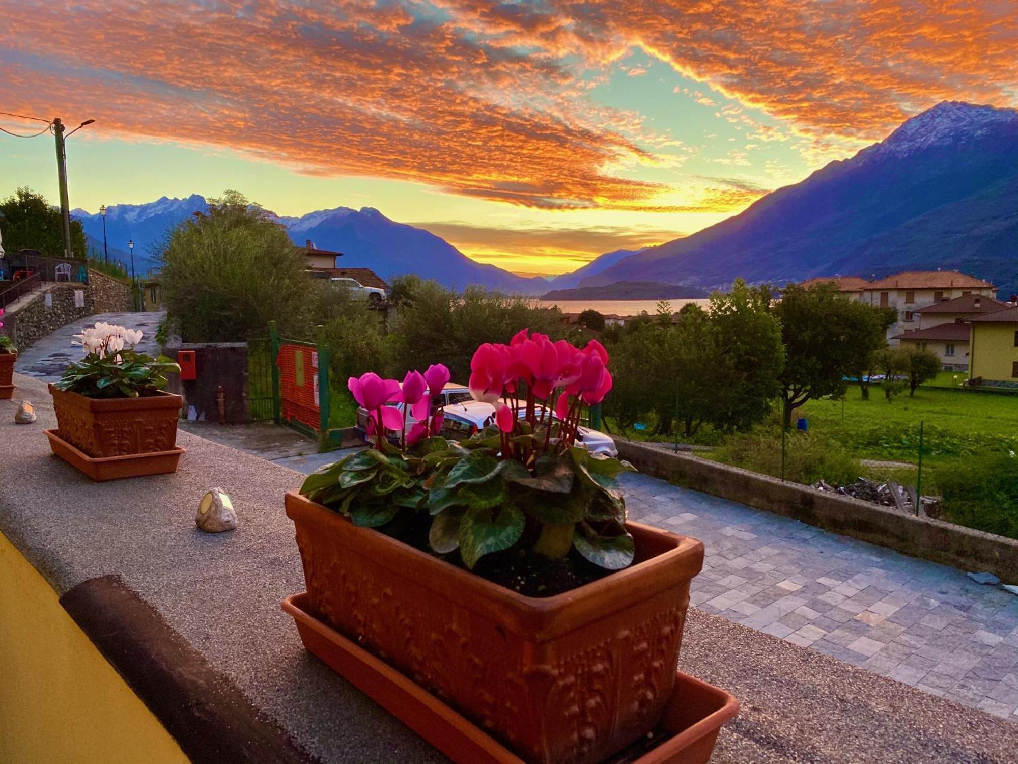 Casa Carmen Apartment Lake Como دونغو المظهر الخارجي الصورة